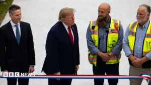 Tòa Bạch Ốc và Tổng Thống Donald Trump “tranh cãi” về vai trò của báo chí