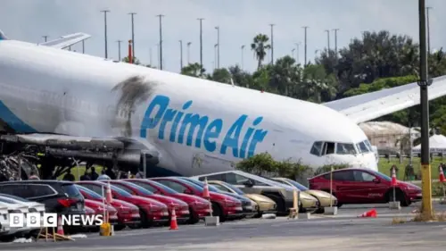 Năm người thiệt mạng trong vụ rơi máy bay ở Miami là hai phương tiện dưới mặt đất, các nhà điều tra cho biết