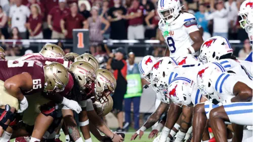 Thất bại ở Florida State: Gián đoạn điện, trận thua sít sao làm tăng gánh nặng cho HLV Mike Norvell