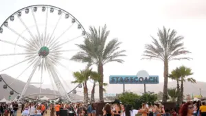 Stagecoach 2027: Riley Green, Zach Top, Garth Brooks Lên Sân Khấu