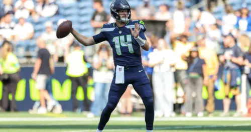 Seattle Seahawks đón chào mùa giải NFL với trận gặp New England Patriots