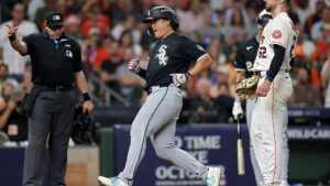 Chicago White Sox đánh bại Houston Astros 6-3 trong Trận 1 loạt AL Wild Card