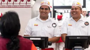 Phong cách burger ‘Animal Style’ của In-N-Out bắt nguồn từ yêu cầu của khách hàng nhiều thập kỷ trước