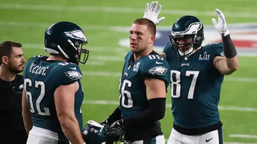 Zach Ertz Trở Lại Philadelphia Khi Eagles Gặp Lo Ngại Chấn Thương Hàng Tấn Công