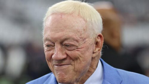 Chủ tịch Jerry Jones đổ lỗi cho ban huấn luyện Cowboys về trận thua Ravens