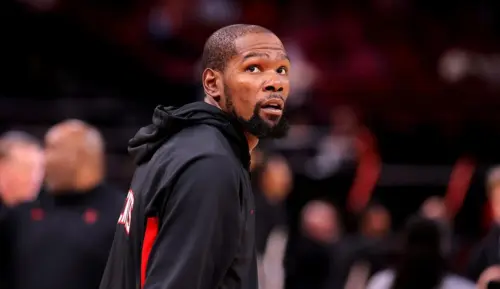 Kevin Durant Khước Từ Tranh Luận Về Vận Động Viên Chuyển Giới Của WNBA