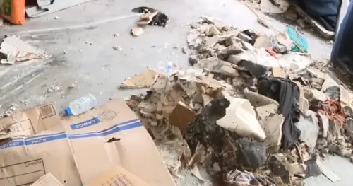 Sét đánh gây cháy nhà ở Texas City khi có mẹ và em bé bên trong