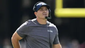Huấn luyện viên Mike Macdonald xin lỗi Sean Payton về vụ “Spygate”