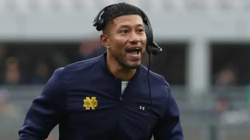 Phân tích bóng đá đại học Chủ Nhật: Ole Miss vượt qua Lane Kiffin, Notre Dame tiếp đón Wisconsin