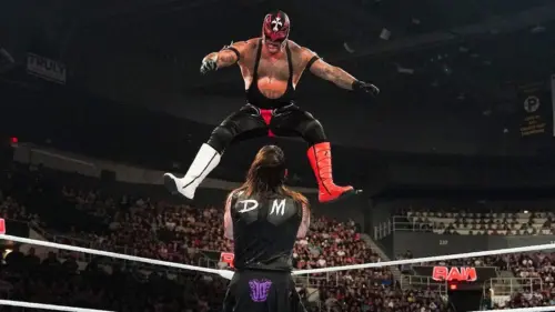 Ông Rey Mysterio Phản Ứng Trước Mong Muốn Của Con Trai Dominik Muốn Đoạt Lấy Danh Xưng