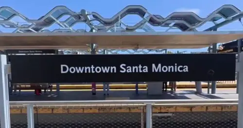Santa Monica sắp đạt thỏa thuận cho phép cảnh sát tuần tra trên các sân ga Metro