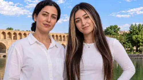 Chế độ Iran đàn áp người dân: Song sinh Taraneh, Romina Rahimi đối mặt án tử hình và tù đày
