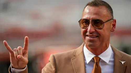 Huấn luyện viên Steve Sarkisian thay đổi giọng điệu về việc đối đầu với Ohio State