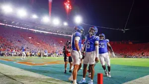 HLV Pete Golding dẫn dắt Ole Miss đánh bại LSU, khiến HLV Lane Kiffin ‘thất thủ’ tại Oxford