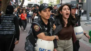 Thổ Nhĩ Kỳ của Tổng thống Erdoğan đàn áp cộng đồng LGBT nhân danh bảo vệ giá trị gia đình