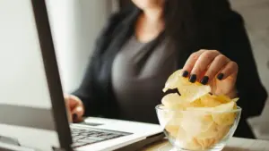 Chế độ ăn nhiều thực phẩm siêu chế biến làm tăng nguy cơ mắc bệnh mãn tính