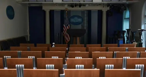 CNN, MS NOW và Politico kiện chính quyền Trump về lệnh cấm
