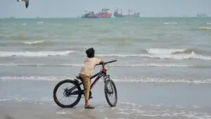 Các quốc gia Vùng Vịnh tìm cách duy trì dòng chảy dầu mỏ bất chấp căng thẳng
