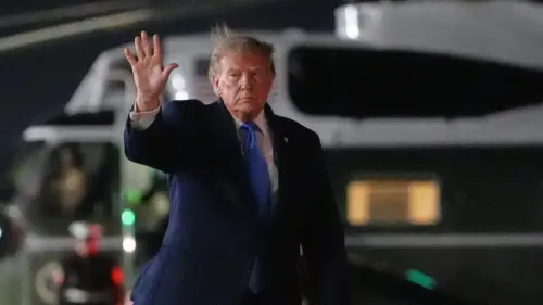 Chính quyền Tổng thống Trump bảo vệ lệnh cấm ba hãng tin tại thủ đô Hoa Thịnh Đốn