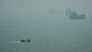 Tàu thương mại Iran bị tấn công gần Eo biển Hormuz, một người thiệt mạng