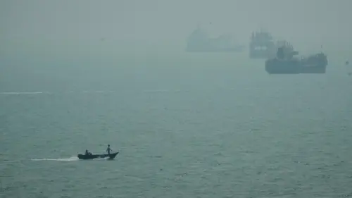 Tàu thương mại Iran bị tấn công gần Eo biển Hormuz, một người thiệt mạng