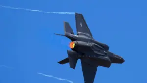 Lầu Năm Góc Điều Tra Vụ Tàu Chở Bộ Phận Máy Bay F-35 Đến Hồng Kông