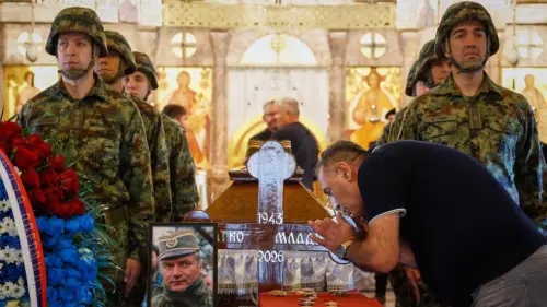 Di hài tội phạm chiến tranh Ratko Mladic quàn tại thủ đô Serbia