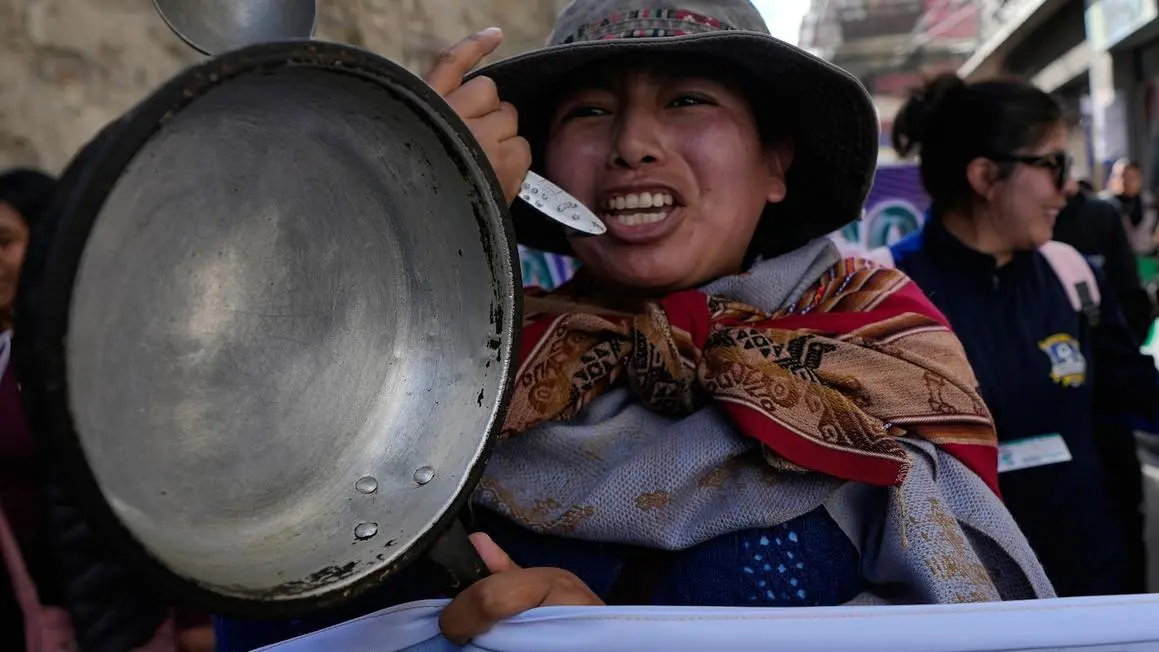 Quốc Hội Bolivia Phê Chuẩn Khoản Vay 1.9 Tỷ Đô Từ IMF, Đe Dọa Gây Bất Ổn
