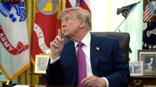 Năm bầu cử “nhảy vọt” bước vào chặng cuối khi Tổng Thống Donald Trump nắm giữ các lá bài tẩy