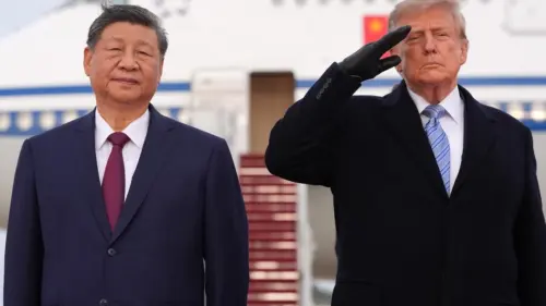 Tổng Thống Donald Trump đón tiếp Chủ tịch Trung Quốc Tập Cận Bình nồng hậu, nhưng bị chỉ trích gay gắt trên Đồi Capitol