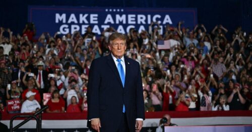 Tổng Thống Trump Vận Động Ở Bốn Tiểu Bang Trong Năm Ngày Để Thúc Đẩy Cuộc Bầu Cử Giữa Nhiệm Kỳ Tháng 11