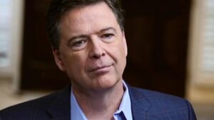 Cựu Giám đốc FBI James Comey đối mặt hai cáo buộc liên bang mới
