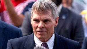 Cựu VĐV Olympic David Hearn lên tiếng sau khi vụ án Vandal hóa hồ nước bị bác bỏ vĩnh viễn