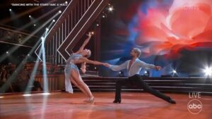 ‘Dancing With The Stars’: Âm nhạc của Mariah Carey truyền cảm hứng cho sàn nhảy, nhưng một cặp đôi phải ra về