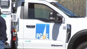 PG&E Cảnh Báo 11,000 Khách Hàng Vùng Vịnh Về Khả Năng Cúp Điện Do Nguy Cơ Cháy Rừng Cao