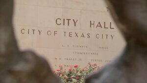 Nhân viên thành phố Texas City bị sa thải vì nghi ngờ ‘tạo tài khoản Facebook giả mạo’