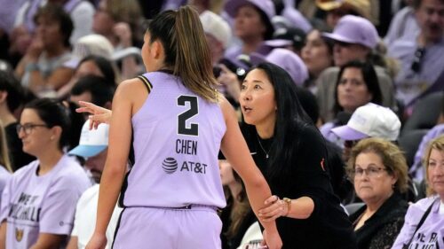 Huấn Luyện Viên Natalie Nakase Dẫn Dắt Golden State Valkyries Đến Chung Kết WNBA Bằng Năng Lượng Sôi Nổi
