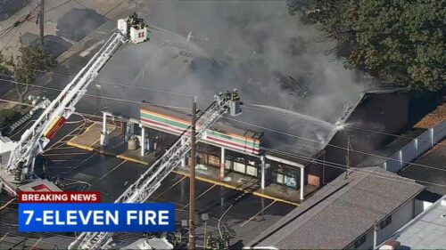 Hỏa hoạn thiêu rụi cửa hàng 7-Eleven ở Pennsauken, New Jersey