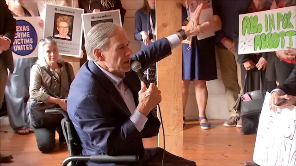 Thống đốc Greg Abbott và Dân biểu Gina Hinojosa Vận động Tăng Cường Cử Tri Đi Bỏ Phiếu Khi Bắt Đầu Bỏ Phiếu Sớm