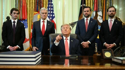 Tổng Thống Trump và Vance công bố chương trình 25 triệu USD khuyến khích báo cáo gian lận