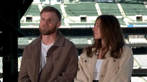 Ngôi sao Milwaukee Brewers suýt bỏ bóng chày, nay chuẩn bị World Series