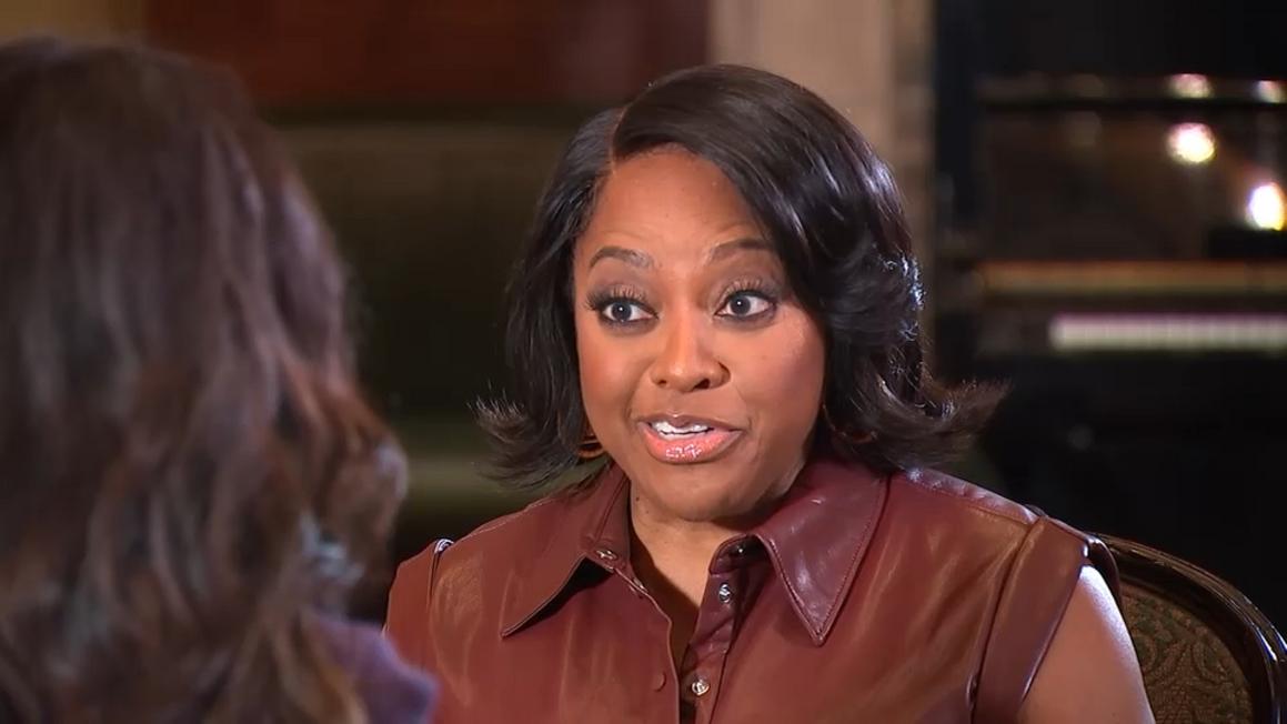Sherri Shepherd Tạo Nên Lịch Sử Trên Sân Khấu Broadway Khi Hóa Thân Thành Thần Đèn Trong Vở &#8220;Aladdin&#8221;