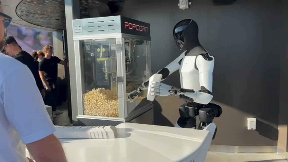 Tesla bắt đầu sản xuất robot hình người &#8216;Optimus&#8217;
