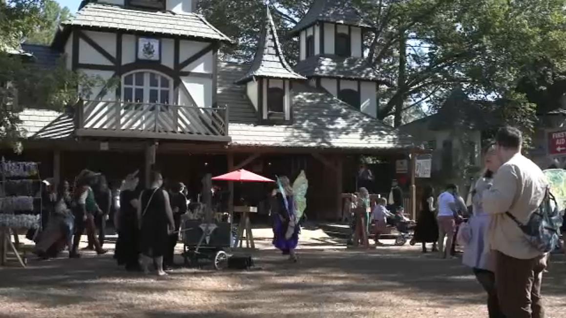 Lễ hội Texas Renaissance Festival sơ tán khẩn cấp vì rò rỉ khí propan