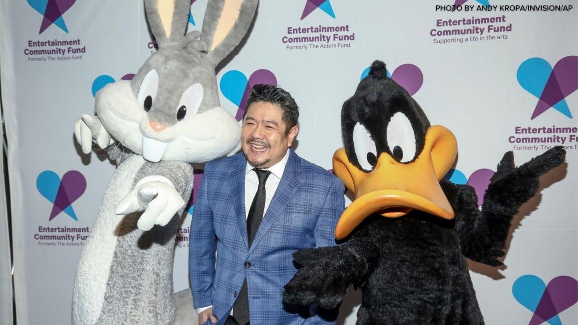 Eric Bauza, người lồng tiếng cho Bugs Bunny, Daffy Duck và nhiều nhân vật hoạt hình, qua đời ở tuổi 46
