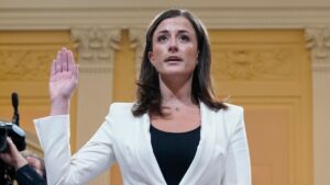 Bộ Tư pháp Hoa Kỳ thất bại trong việc truy tố cựu cố vấn của ông Trump, Cassidy Hutchinson