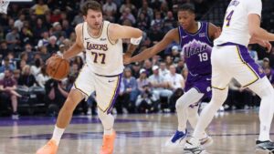 Luka Dončić ghi 52 điểm, dẫn dắt Lakers thắng Jazz