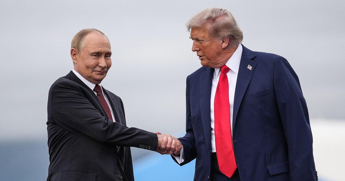 Tổng Thống Trump nới lỏng trừng phạt Nga, cho phép xuất khẩu dầu diesel