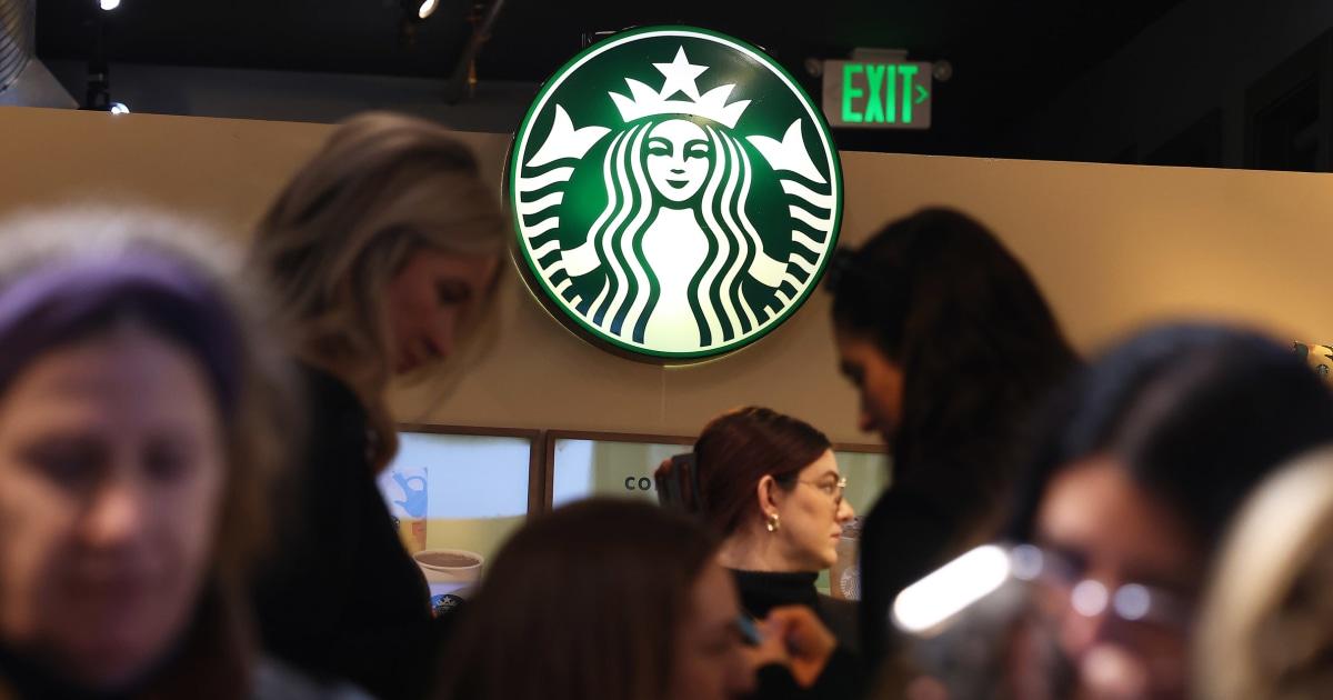 Đơn kiện cáo Starbucks bán đồ uống “không đường” nhưng lại chứa nhiều đường