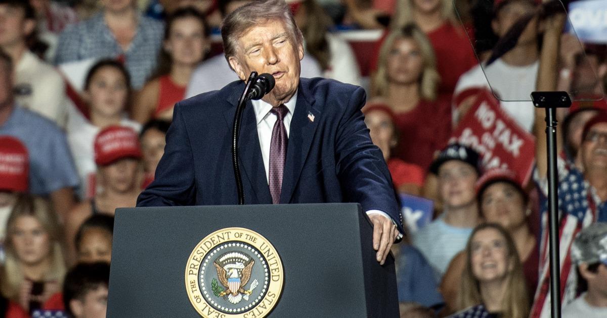 Tổng Thống Donald Trump Hứa Gửi 90 Đô La Tiền Hoàn Phí Cho Người Cao Niên Thuộc Chương Trình Medicare